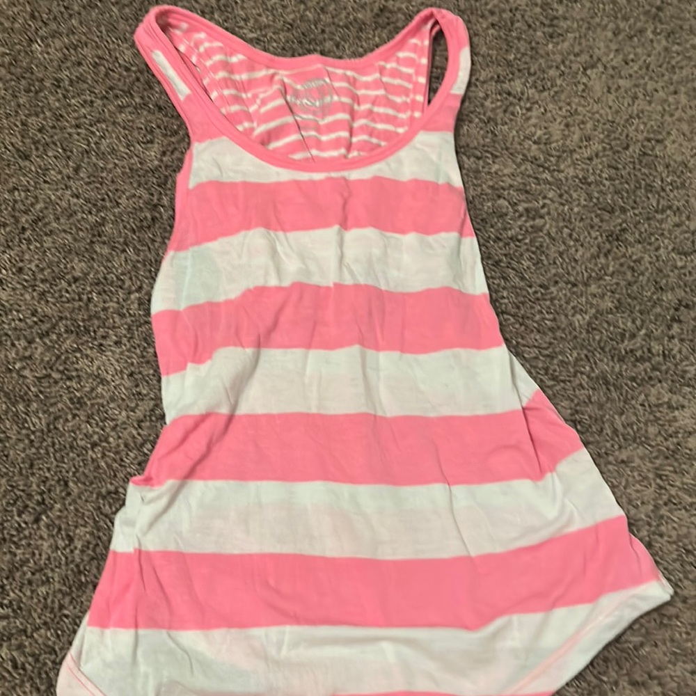 pink and white workout tank top